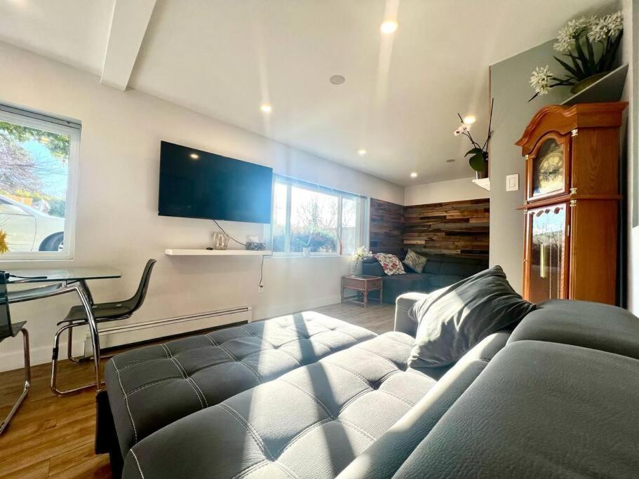 Westview Vacation Rental - Two Br House Северный Ванкувер Экстерьер фото